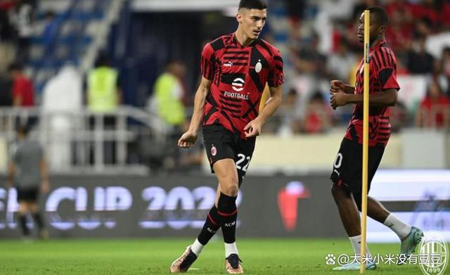 包含AC米兰引进塞内加尔国脚助力进攻线的词条