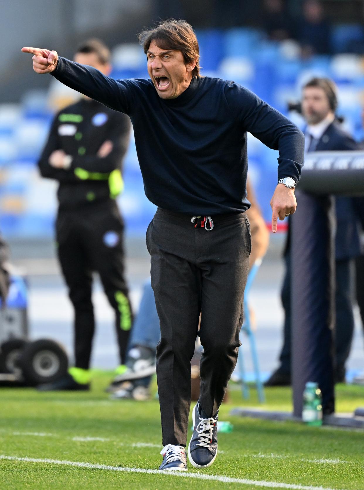 关于那不勒斯客场惨遭佛罗伦萨逆转，遗憾失利的信息