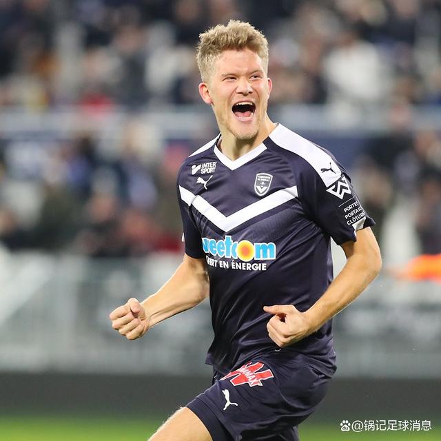 克罗托内中场表现出色，成为队内核心