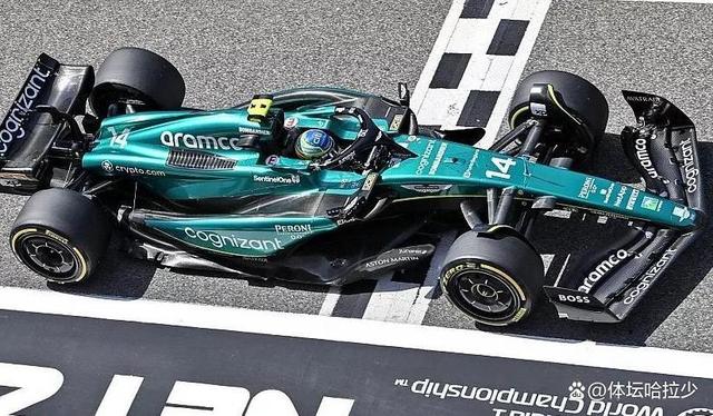 阿斯顿马丁力克迈凯伦，佩雷兹刷新纪录