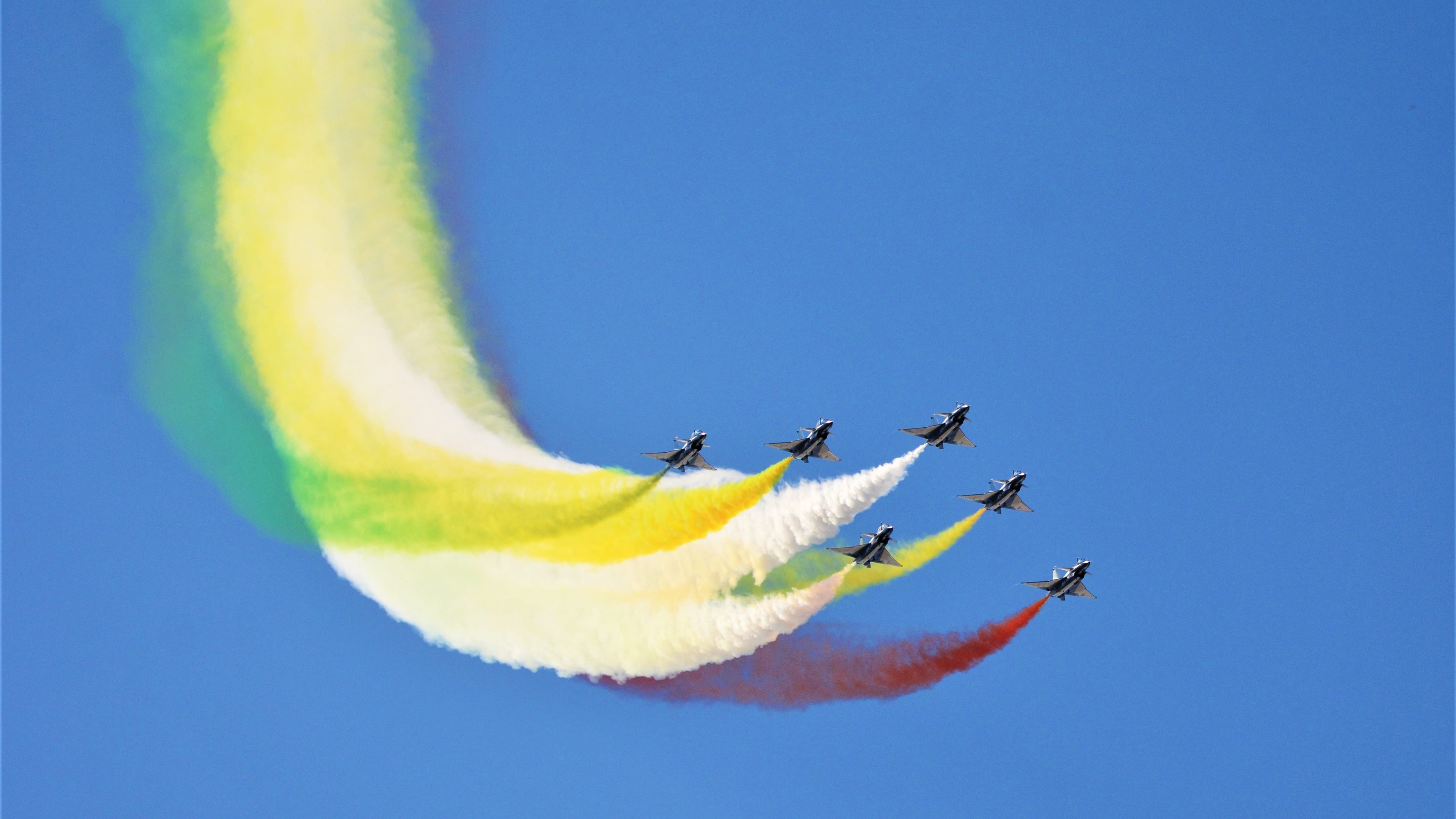 绝杀与纪录之夜，恩比德一锤定音，浓眉跨越里程碑